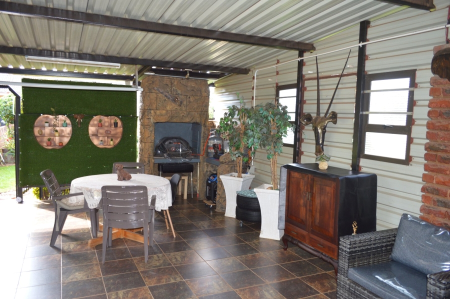 6 Bedroom Property for Sale in Doringkruin North West